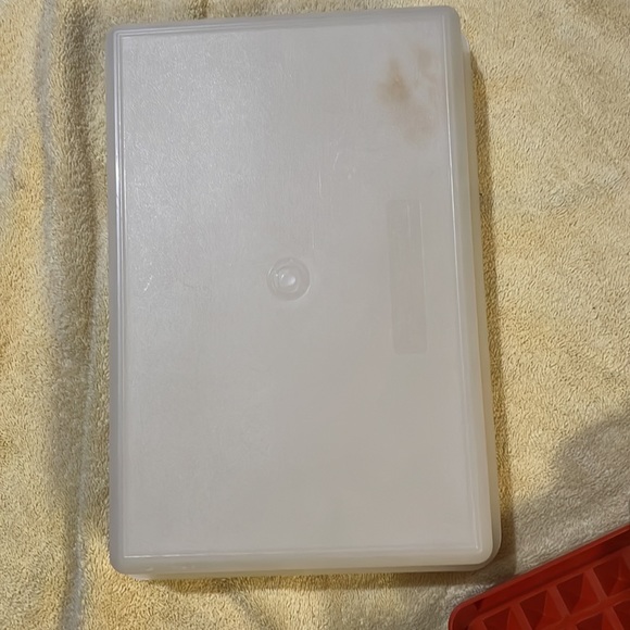 Tupperware - Picture 5 of 7